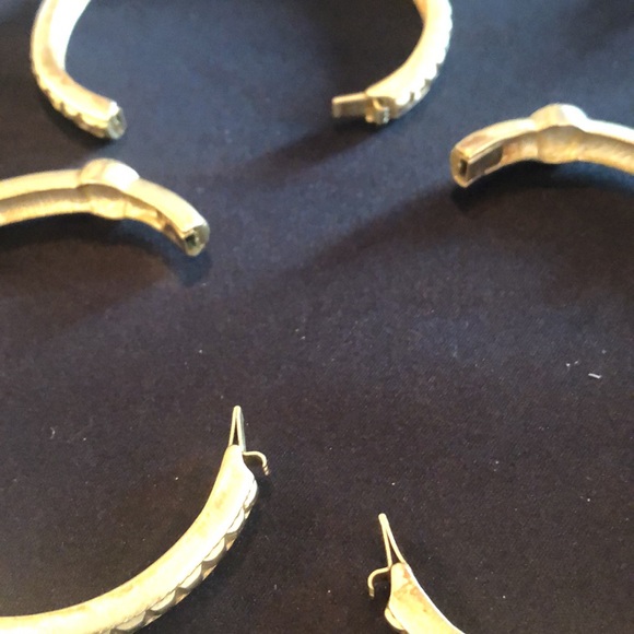 Gold plated set of three bangles with crystals - Picture 6 of 6